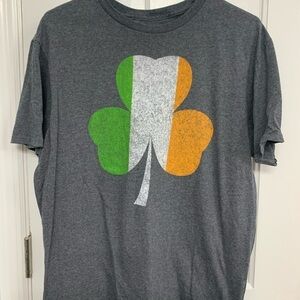 🎉Men’s Large, tri color, shamrock tee shirt, short sleeves